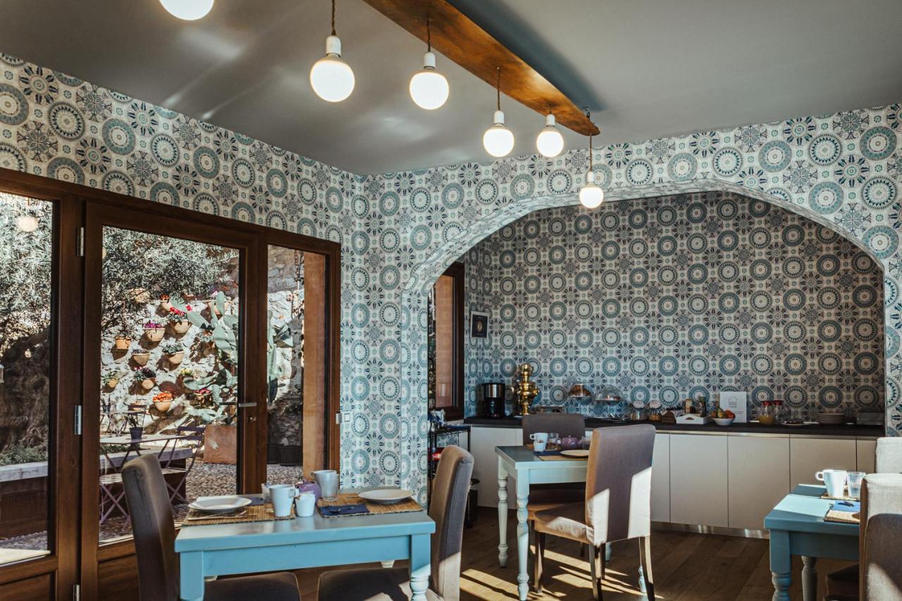 Antico Borgo B&B Con Spa - Adults Only Manerba del Garda Exterior photo