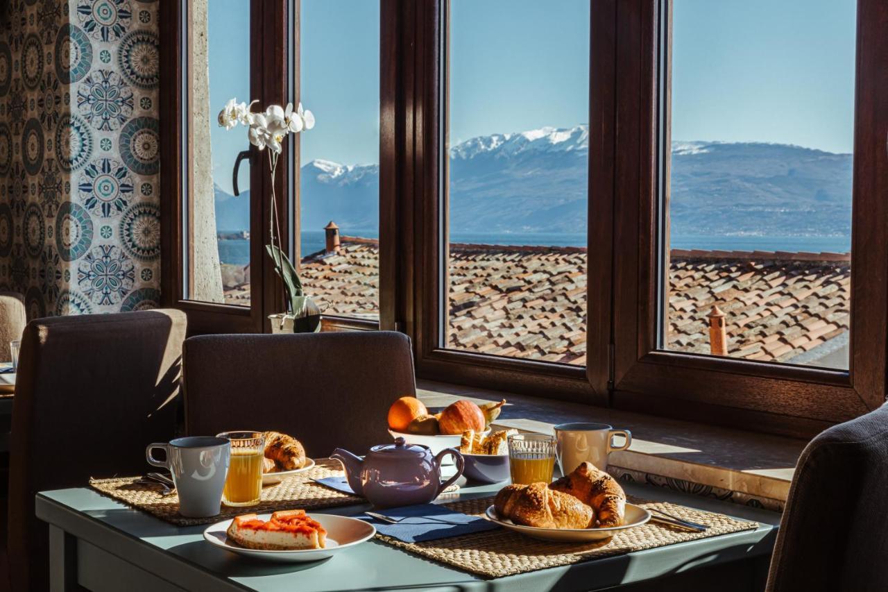 Antico Borgo B&B Con Spa - Adults Only Manerba del Garda Exterior photo